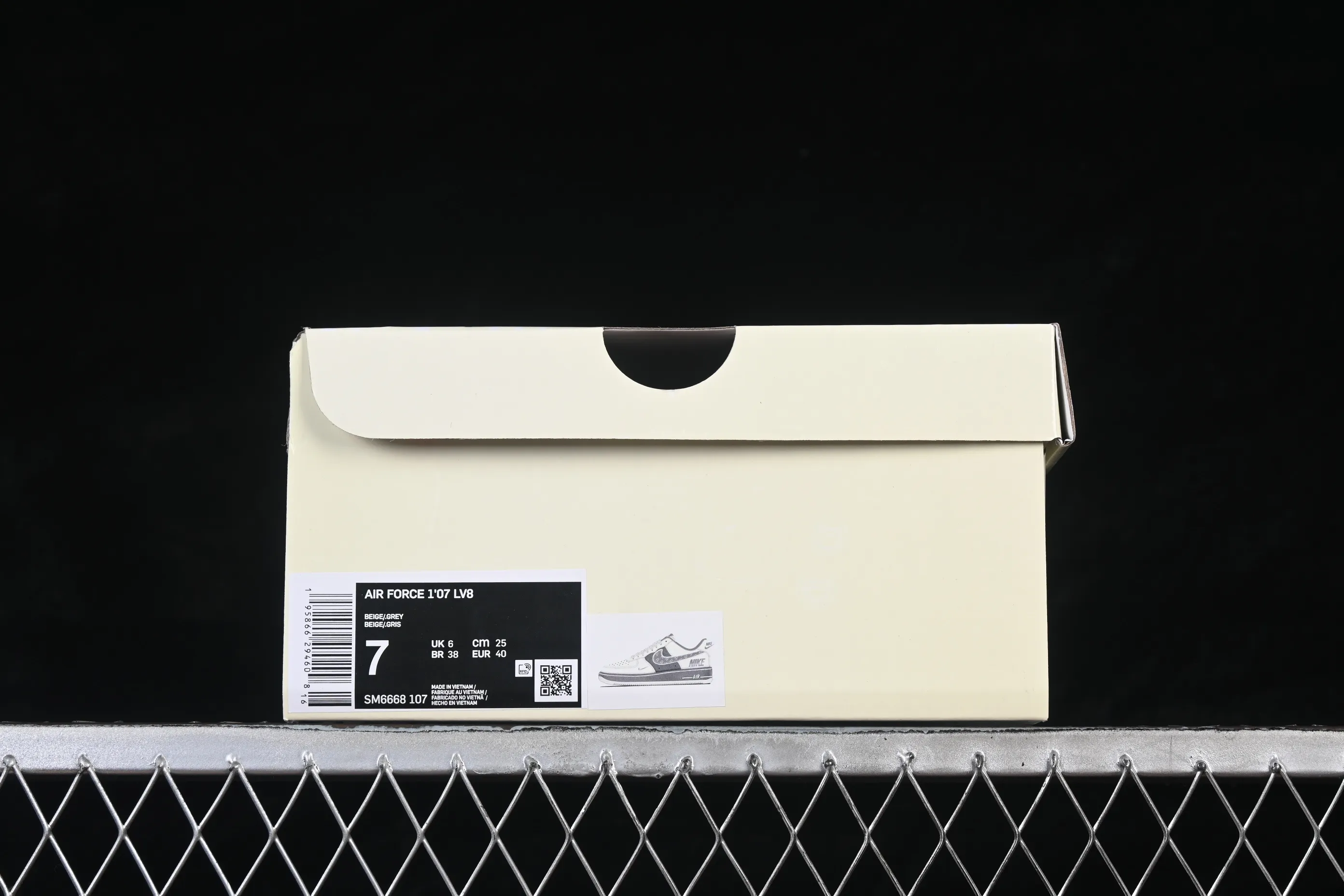 All categories Nk Air Force 1 Air Force series Nk Air Force 1 Low Air Force low-top Nike Air Force 1'07 Low off-white and dark gray Air Force 1 low-top casual sneakers SM6668-107